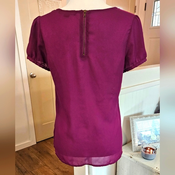 Barely Worn - XXI / FOREVER 21 - Cute Purple Shear Top - Size Small - Picture 3 of 4